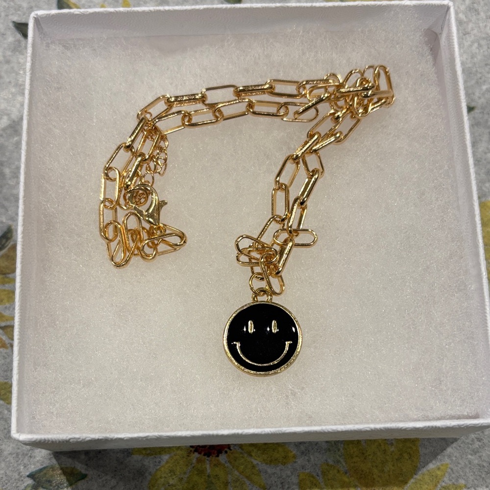 Gold Smiley Face Pendant Necklace
